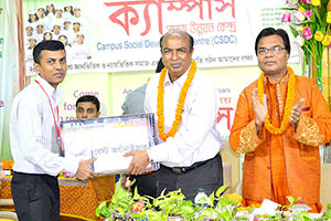 Education Secretary, Md. Sohrab Hossain gives Special Gift to the Best Organizer of Apprenticeship Program as Chief Guest; Dr. M Helal presides over. (2017)