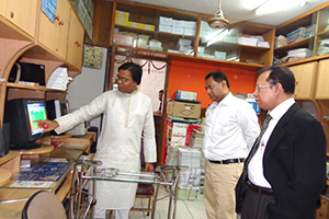 Dr. M Helal is explaining CMD Technology to Vice-Chancellor of BUFT, Professor Dr. Syed Masud Husain and Founder Chairman of Debate for Democracy Hassan Ahamed Chowdhury Kiron (2014)